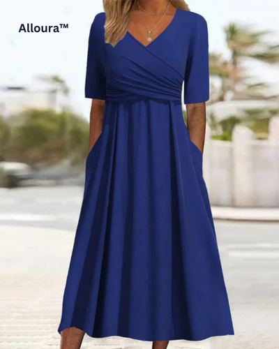 Alloura Kjole – Korte Ærmer, V-Hals, Elegant Design-1